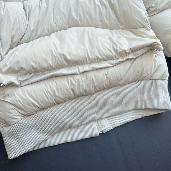 NEW GUESS Women’s Puffer Jacket SZ S - Picture 10 of 11